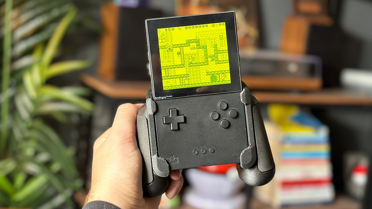 A First Look At The Analogue Pocket Grip