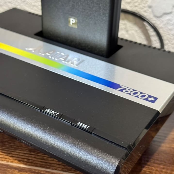 A close up of the 7800+ logo