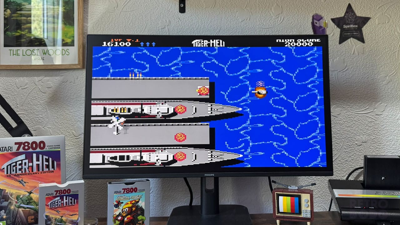 Tiger-Heli gameplay over an ocean