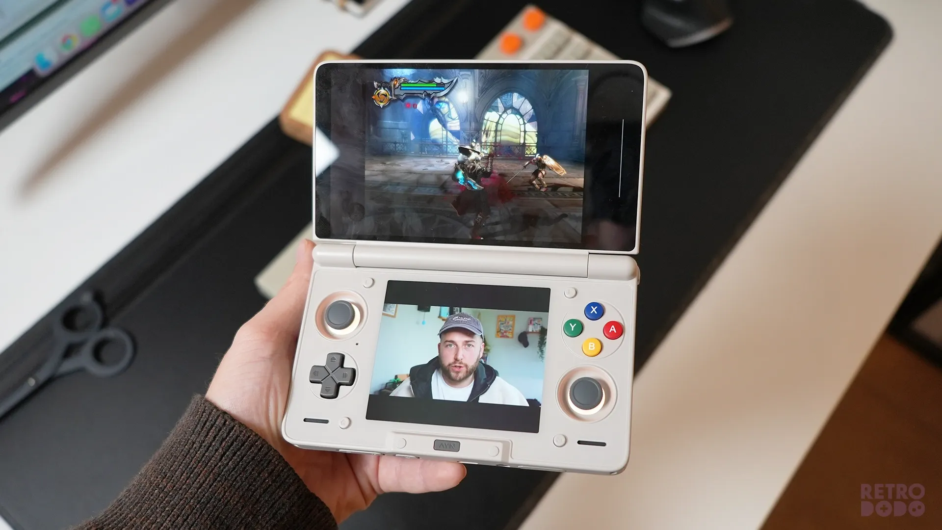 AYN Thor PS2 God Of War