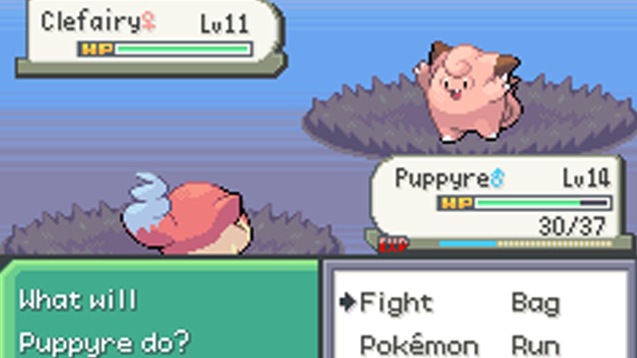 Gameplay from Pokémon Peach/Lime with new Pokemon fighting Clefairy