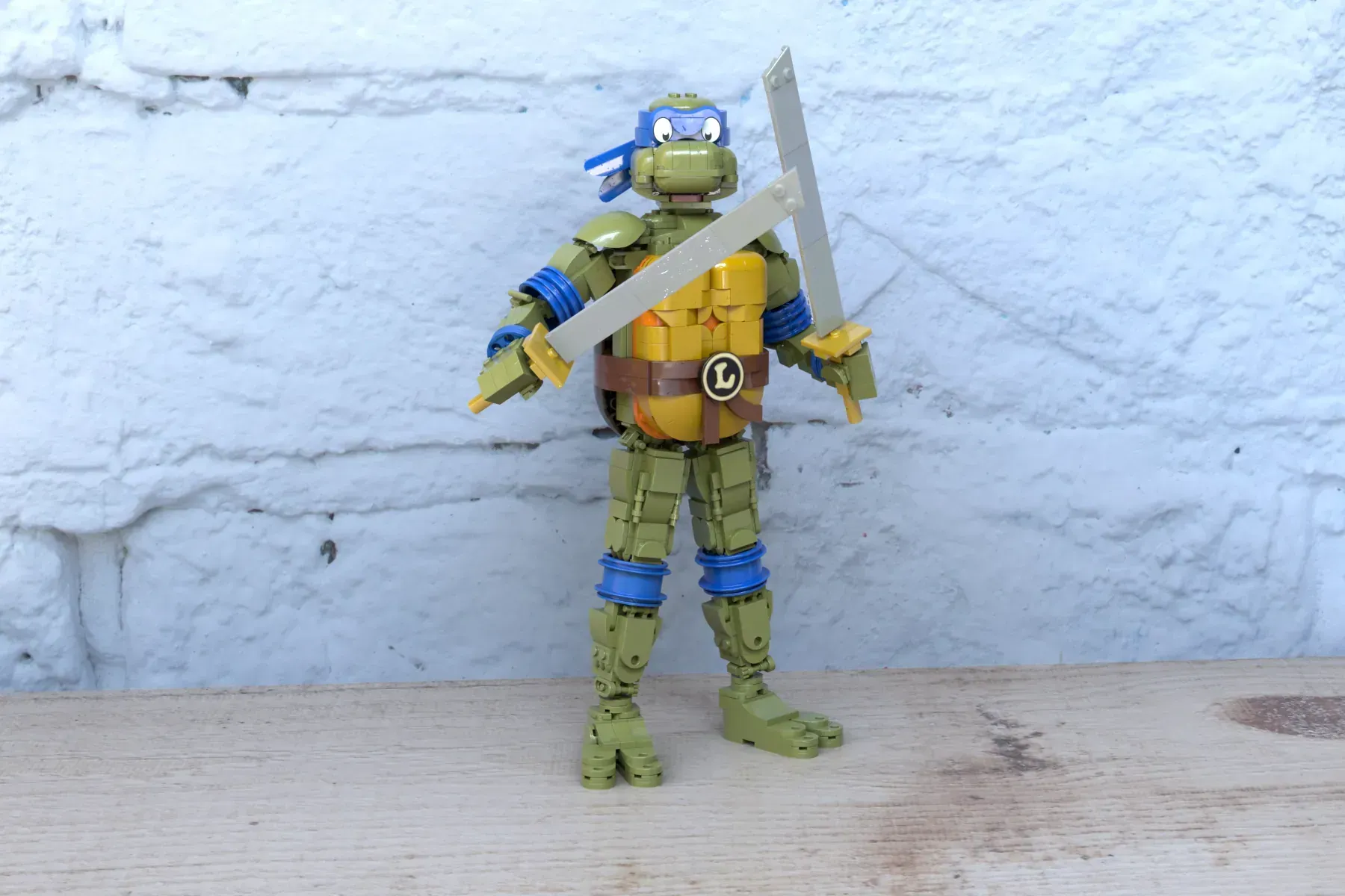 Leonardo LEGO figurine