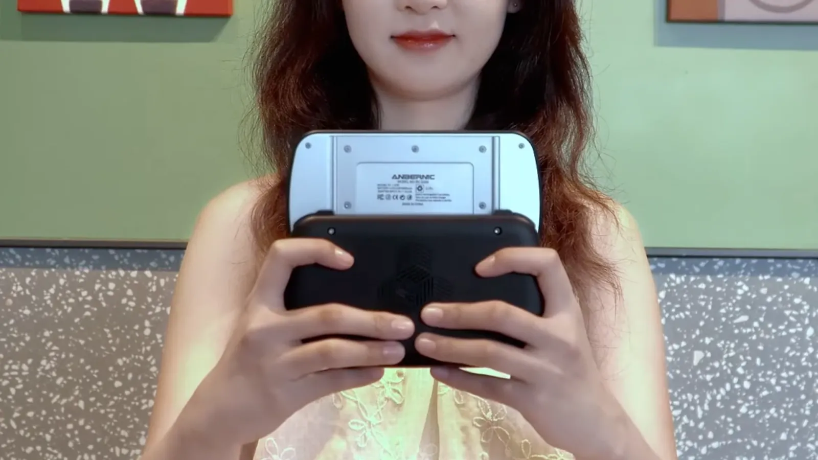 ANBERNIC Officially Teases New "RG SLIDE" Handheld post image
