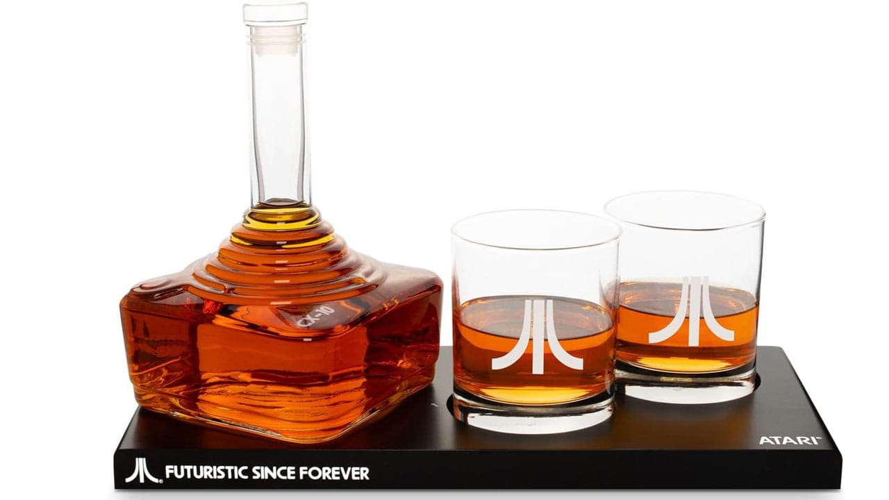 The Atari Decanter set viewed side on