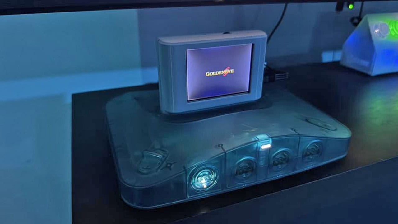 GoldenEye 007 running on a Flash Cart in an Analogue 3D