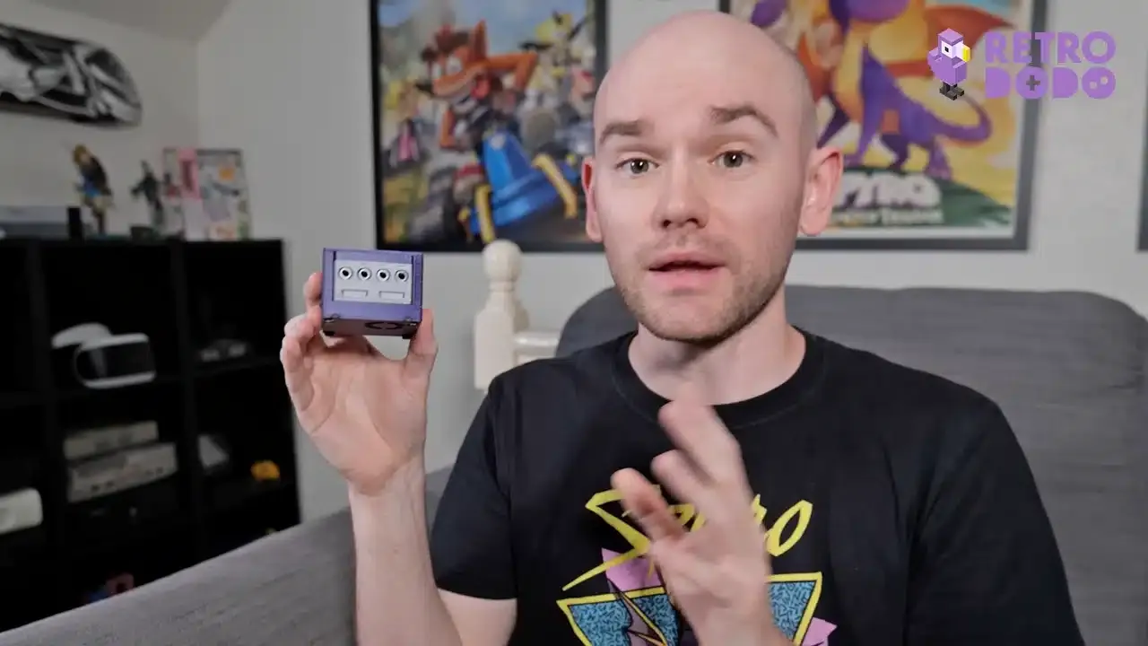 gamecube nano in hand