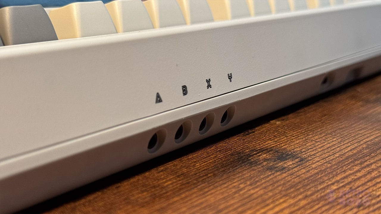 Ports on the back of 8BitDo keyboards