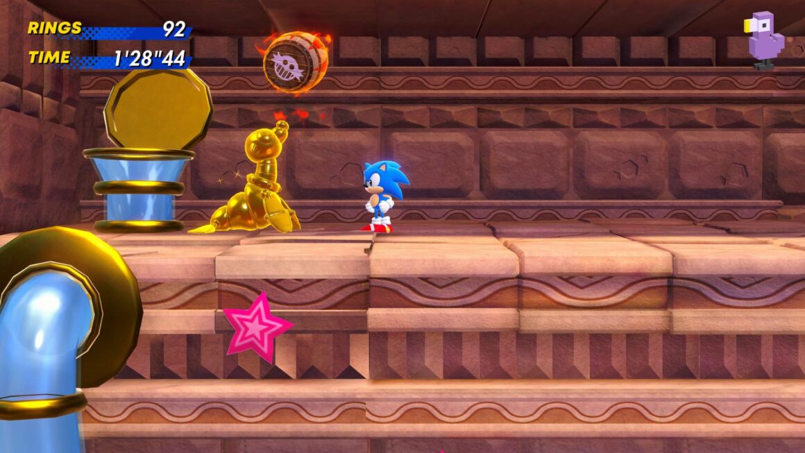 SONIC SUPERSTAR GOLD ENEMY SEAL THROWING A BARREL AT SONIC
