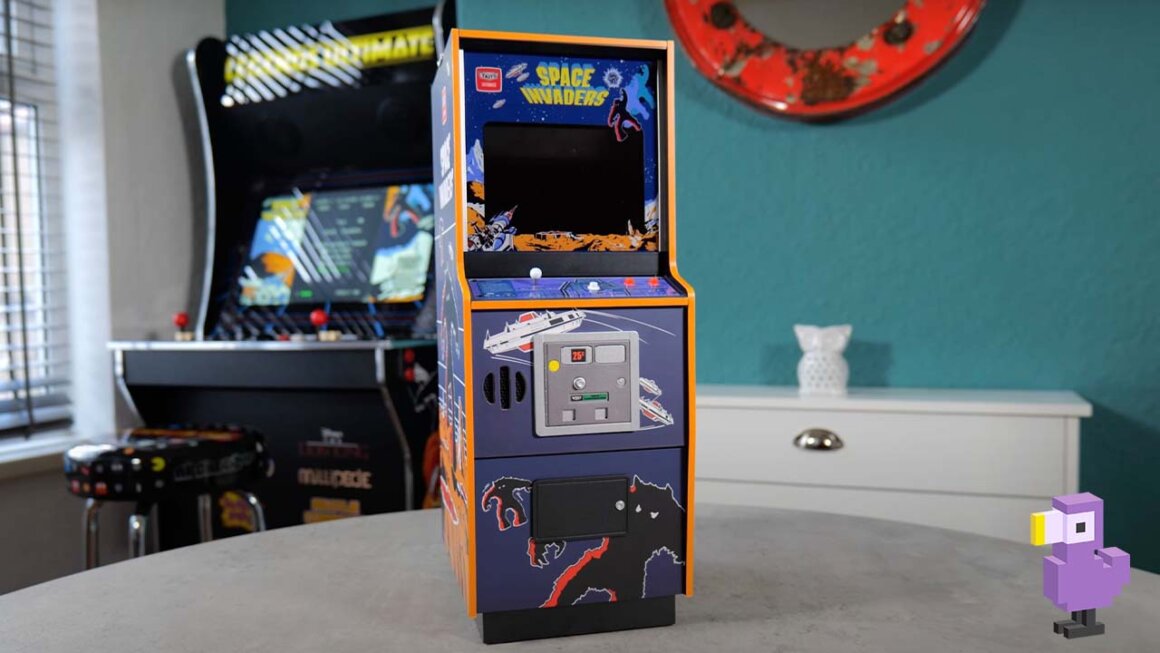 Space Invaders Quarter Arcade Review - Looking at the mini arcade