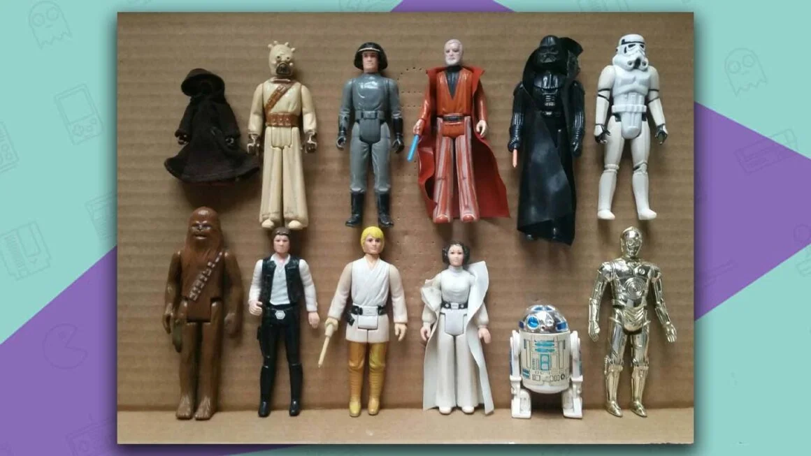 Star Wars figurines against a carboard backdrop