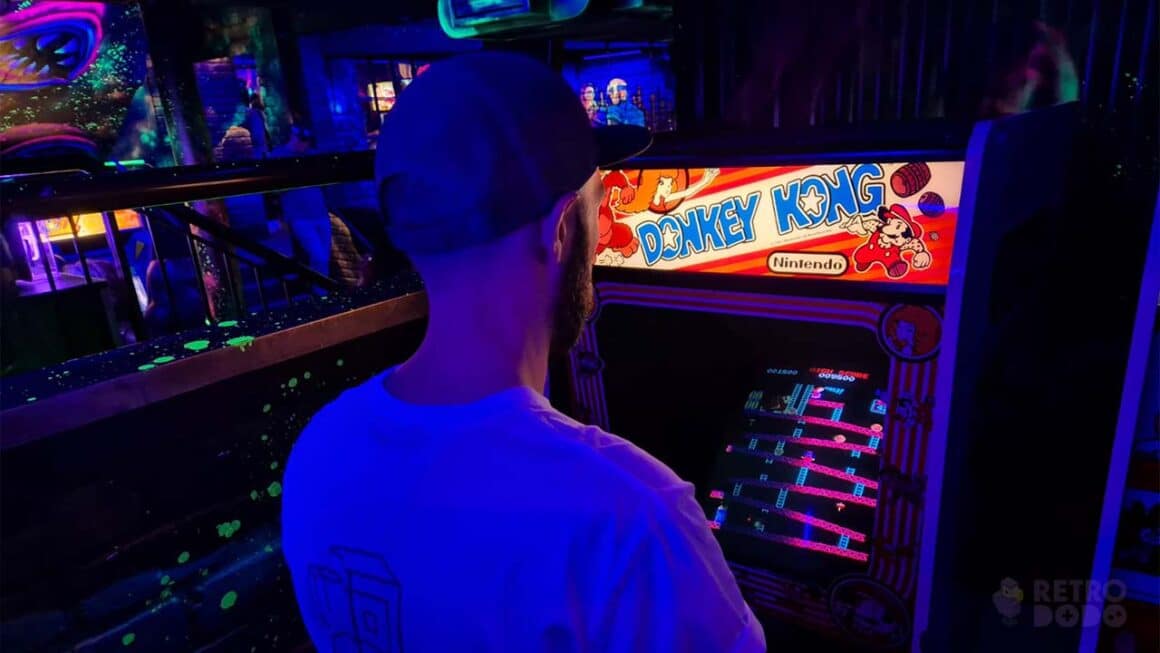 Seb playing Donkey Kong Arcade