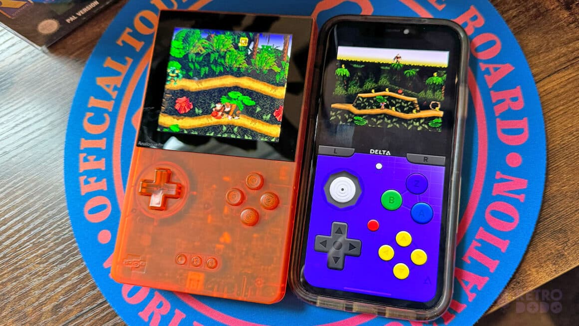 Banjo Kazooie in Donkey Kong Country with DK Country next to it on an Analogue Pocket