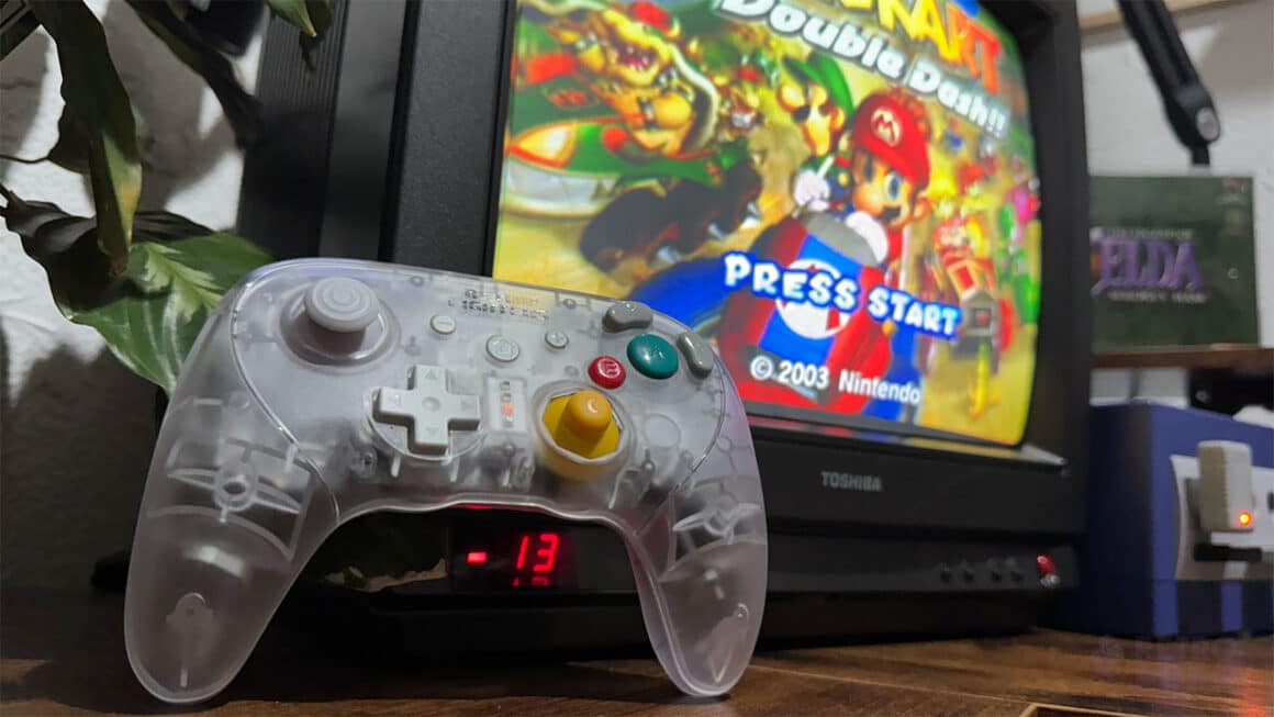 BattlerGC Wireless controller with Seb's CRT behind playing Mario Kart Double Dash